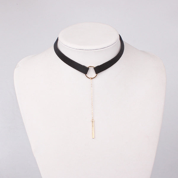 brugervejledning du er bjerg Faux Leather Choker Necklace Gold With Round Pendant – Yes Darling Boutique